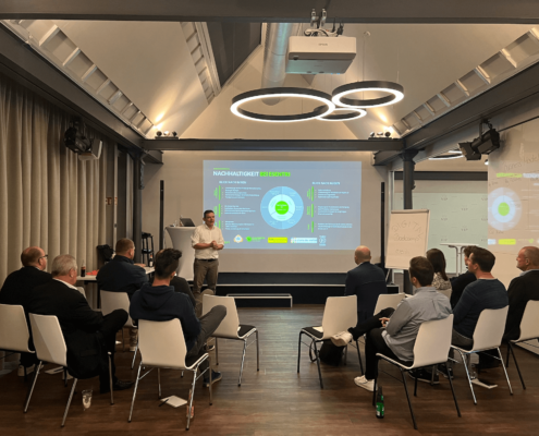 Erfahre, wie du durch Replatforming auf europäische Cloud-Anbieter Kosten senken, Kontrolle zurückgewinnen und deine Innovationskraft steigern kannst.